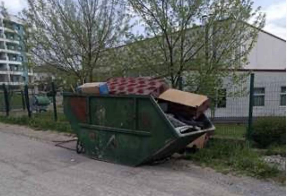 Obustava odvoza otpada u Cazinu tokom Prvog maja