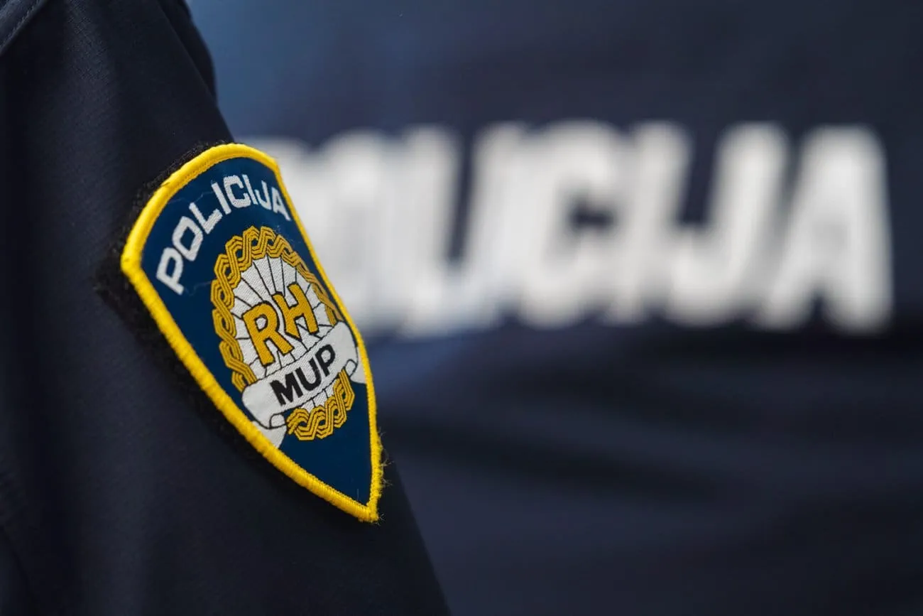 policija