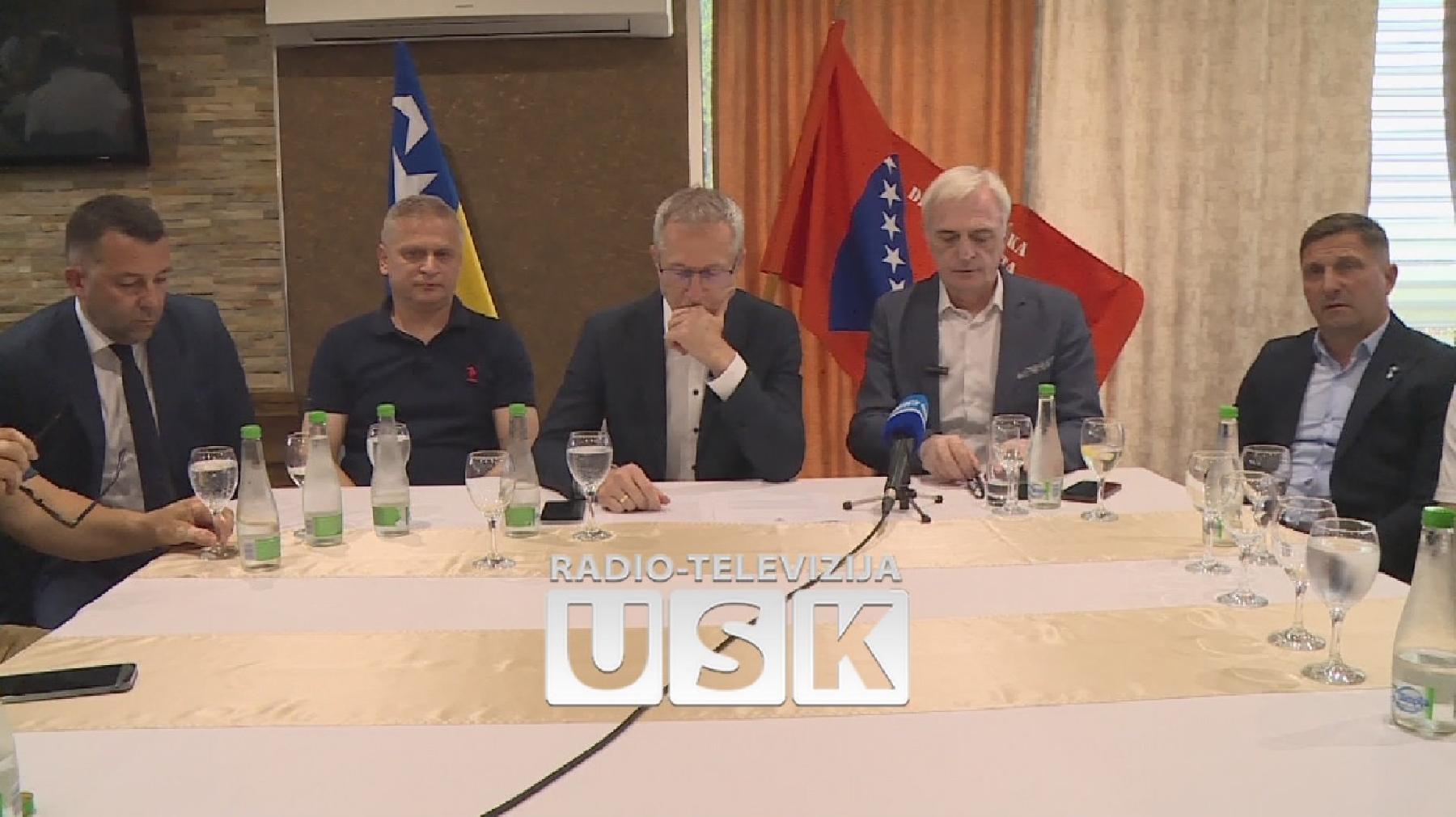 Demokratska fronta USK na press konferenciji: Analiza stava Vlade FBiH prema Unsko-sanskom kantonu i ključne političke teme