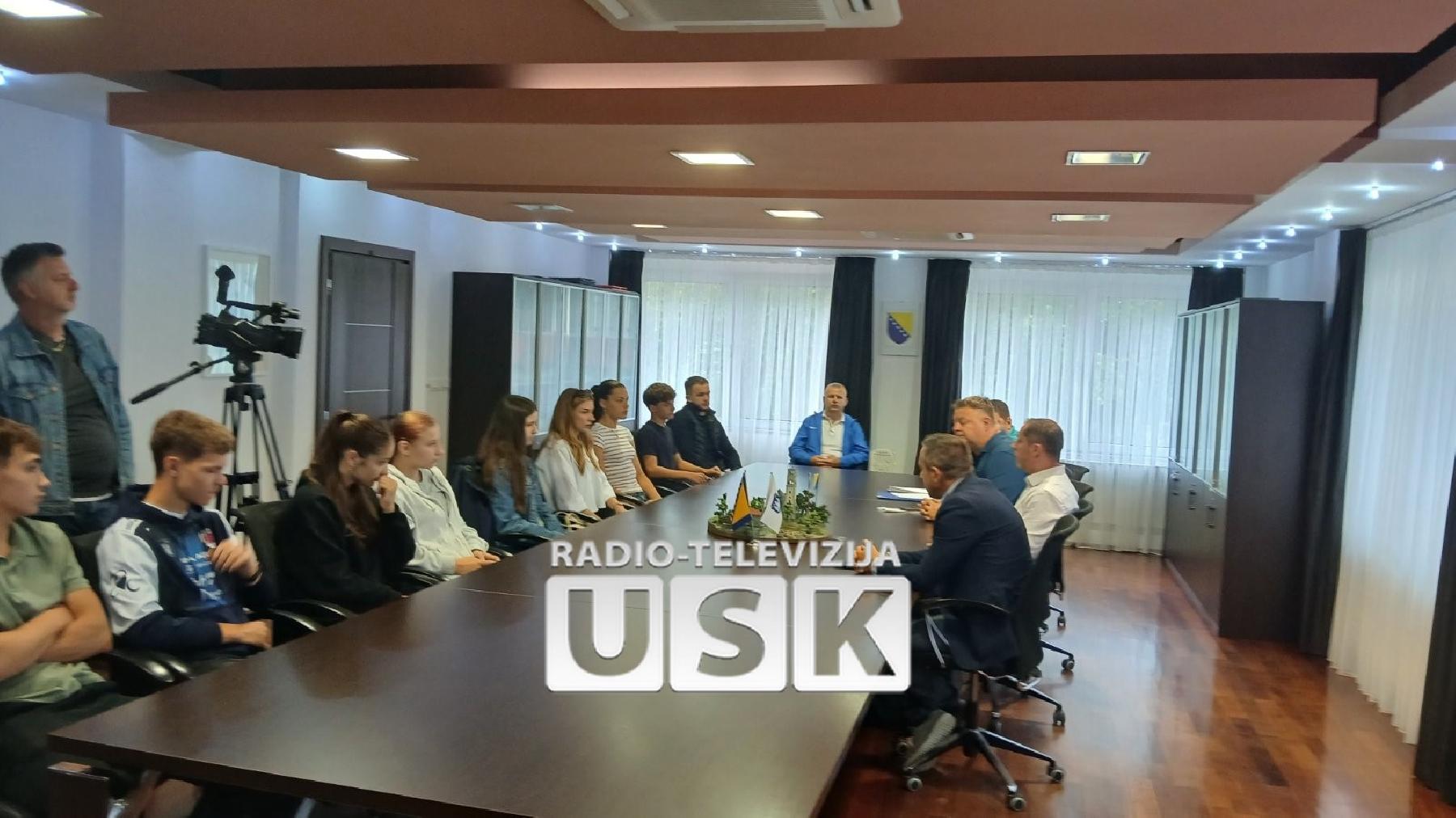 Gradska uprava Bihać dodijelila 11 sportskih stipendija po 2000 KM mladim sportistima