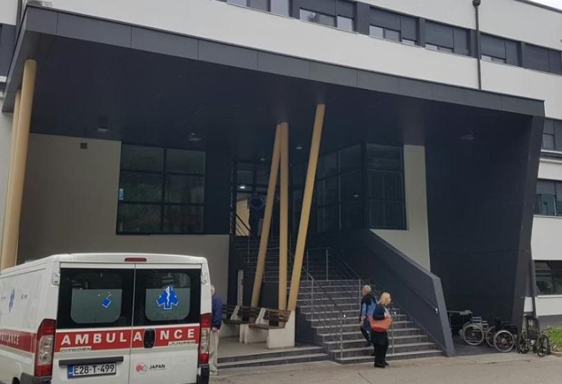Te&scaron;ka saobraćajna nesreća u Cazinu povrijedila troje djece, otac zahvaljuje na podr&scaron;ci