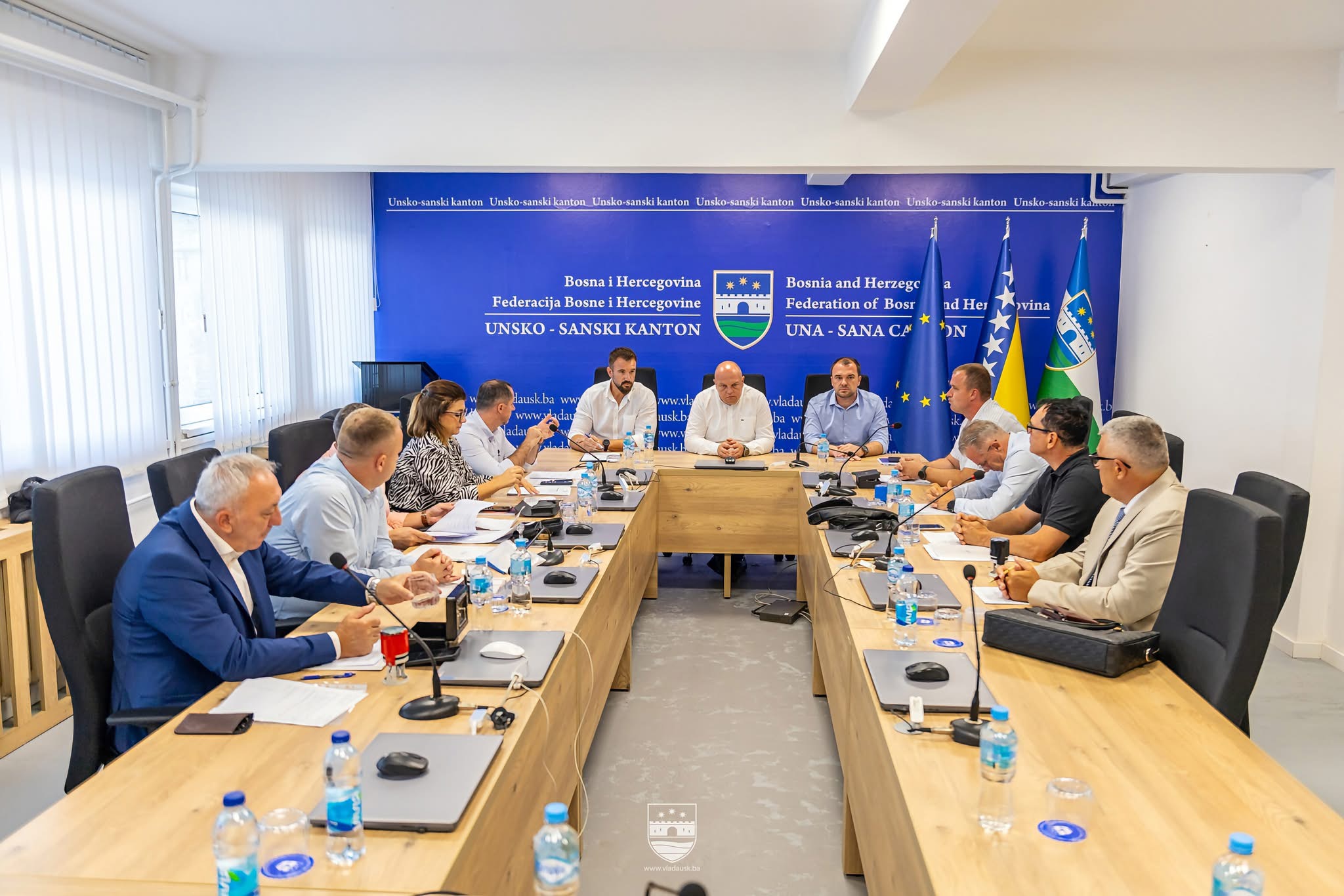 Vlada USK dijeli milione: Potpisani ugovori za projekte i nove biznise