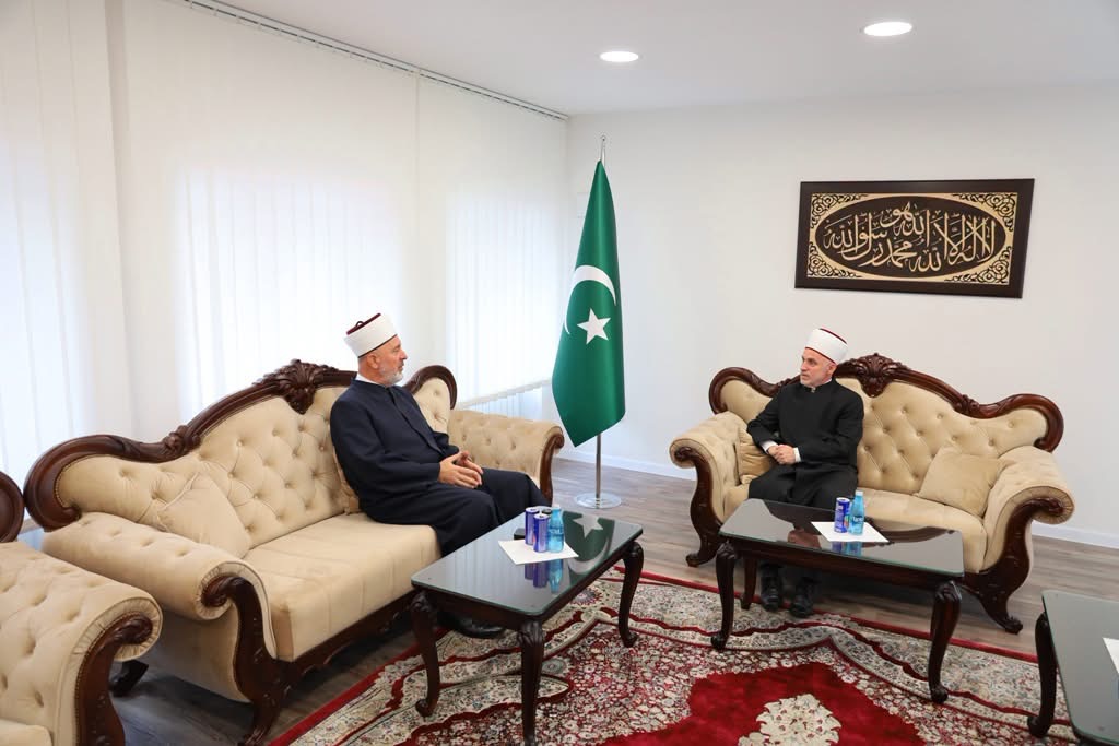 Muftije bihaćki hafiz Mehmed-ef. Kudić i travnički dr. Ahmed-ef. Adilović u Bihaću o izborima za reisul-ulemu i očuvanju jedinstva