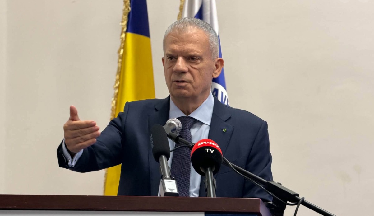 Fahrudin Radončić ističe diskriminaciju Bo&scaron;njaka na granicama tokom razgovora u BiscaniNET studiju