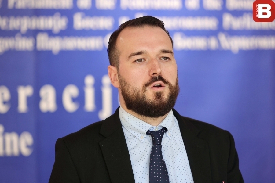 ČAVALIĆ UPOZORAVA: "Centralna banka ne može biti politički plijen, podjelom novca ne možete zamijeniti reforme"