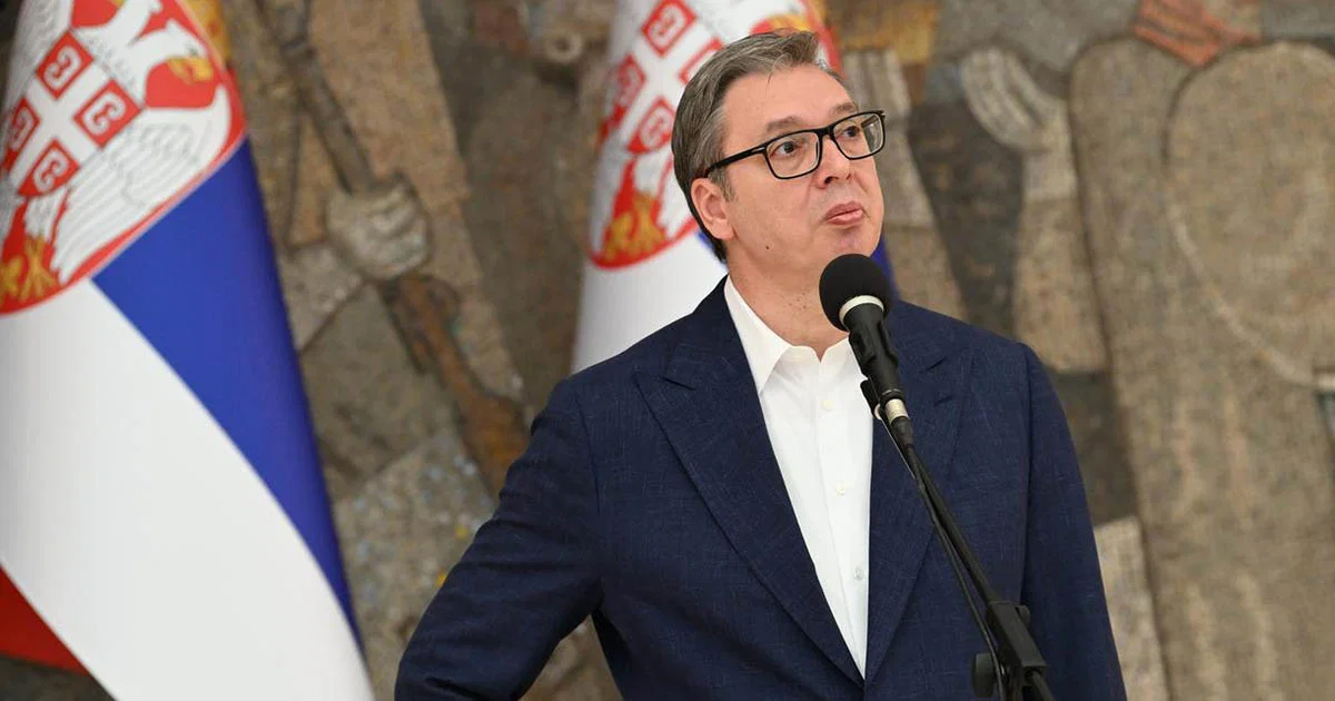 Predsjednik Srbije Aleksandar Vučić najavio u New Yorku da će u nedjelju uvečer, najverovatnije u 20 sati, podnijeti ostavku; rekao da je o tome obavijestio Vladimira Putina