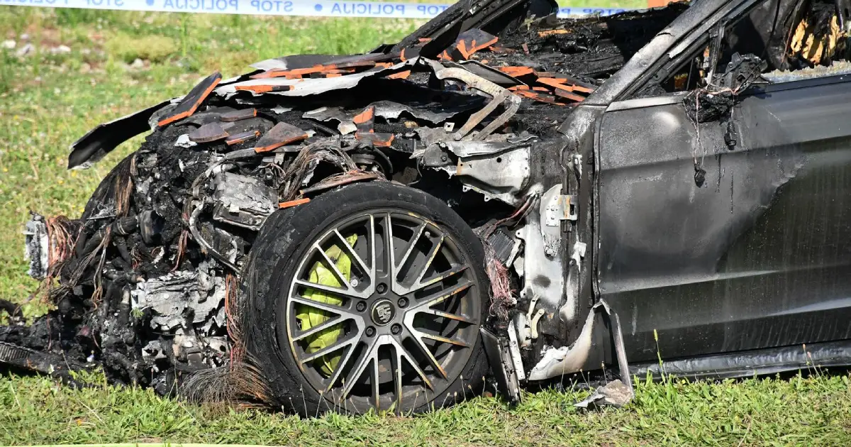 Požar u Jablanici uni&scaron;tio četiri vozila, policija pokrenula istragu o uzroku