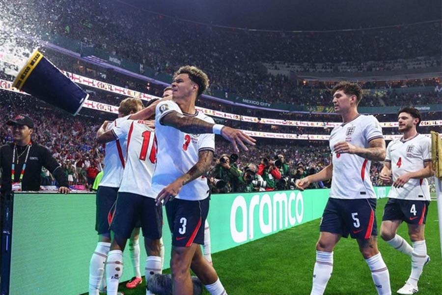 Engleska se plasirala u četvrtfinale Svjetskog prvenstva nakon dramatične utakmice protiv Meksika s rezultatom 3:2 na stadionu Azteca