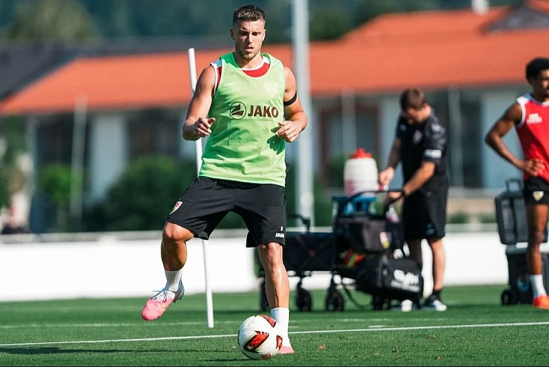 Ermedin Demirović se vratio treninzima u Stuttgartu i želi igrati protiv Arsenala ili Liverpoola u Ligi prvaka