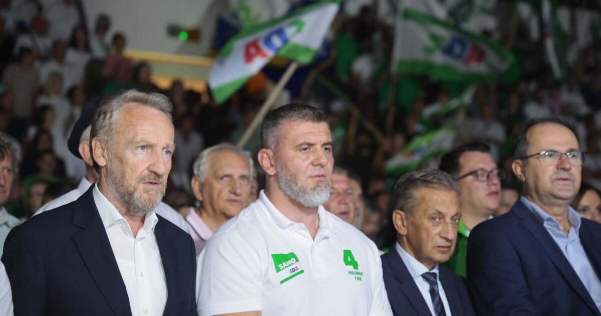 Za&scaron;to Bakir Izetbegović voda Osmicu po predizbornim skupovima: Otvorena poruka da optužnice kadrova SDA samo potvrđuju status 'prvog' do predsjednika