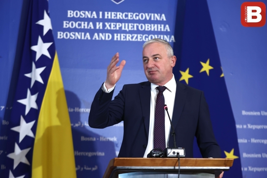 BORENOVIĆ OTVORIO NOVI FRONT ZBOG ZGRADE OD 100 MILIONA KM: "Očigledno postoji strah od dono&scaron;enja odluka"