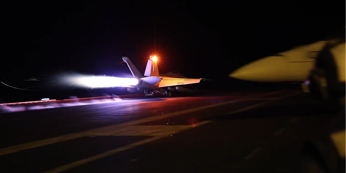 U sinoćnjim zračnim udarima američkih snaga u Jemenu poginulo osam ljudi, Huti odgovorili lansiranjem rakete
