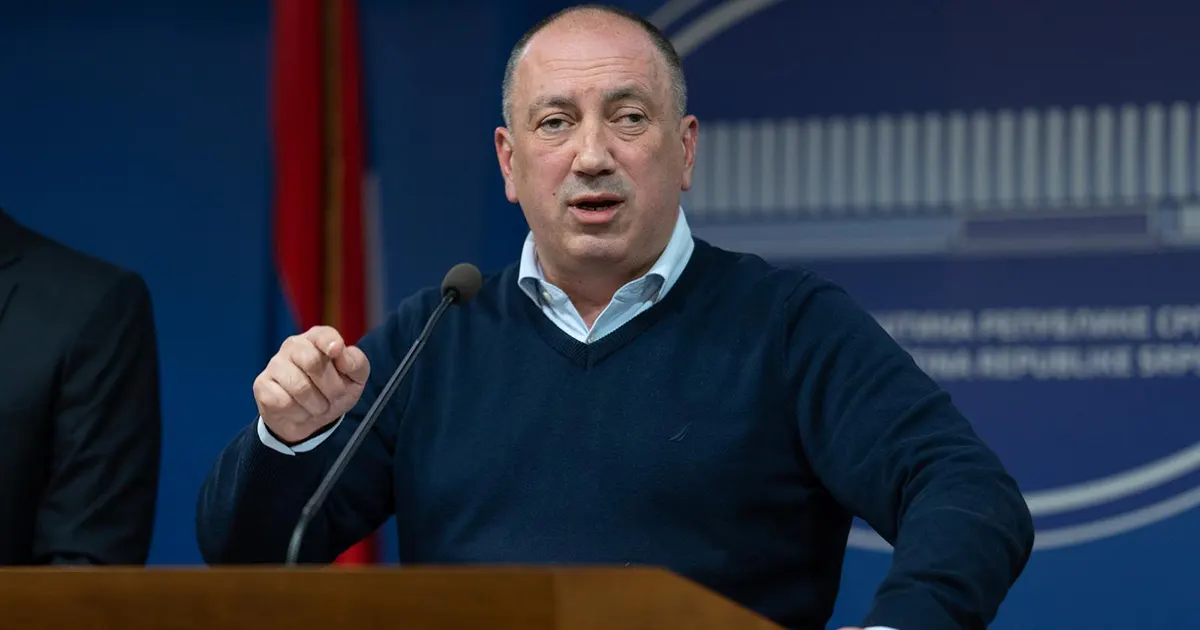 Igor Crnadak tvrdi da iz Banje Luke idu velike količine novca ljudima koji utiču na Studentsku listu i poziva na odbijanje