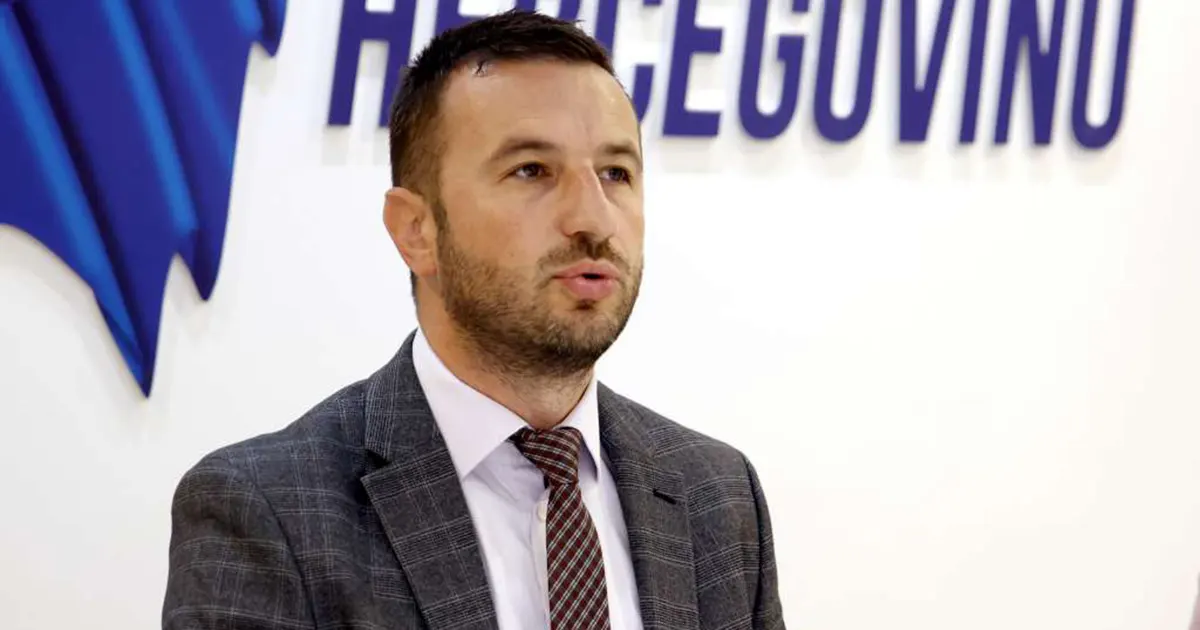 Efendić odgovorio Izetbegoviću: &ldquo;Nudio mi je zeca u &scaron;umi i potvrdio da trguje pozicijama iza scene&rdquo;