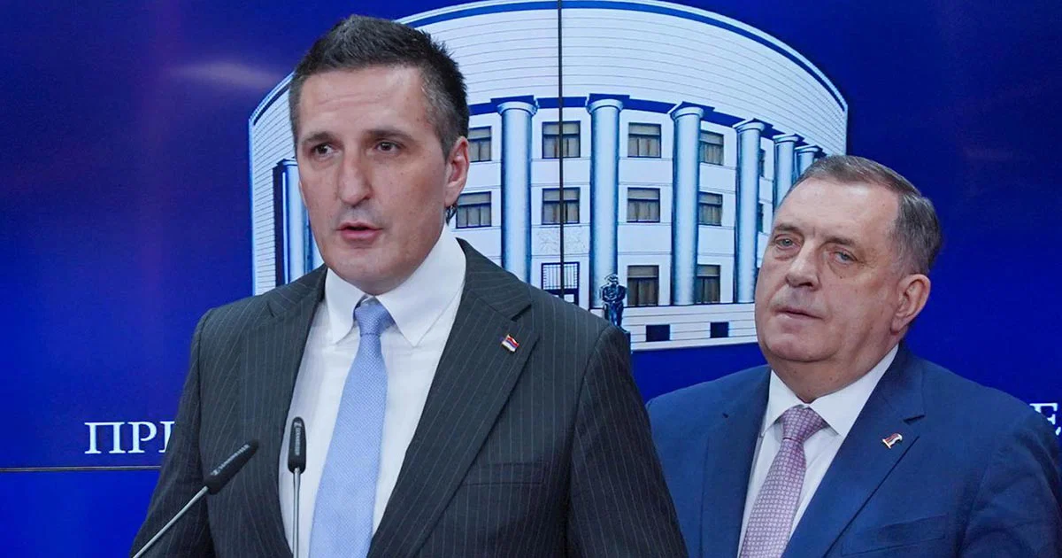Nedeljko Elek smijenjen sa svih funkcija i isključen iz SNSD-a na zahtjev Milorada Dodika