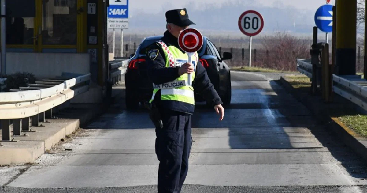 Putnici iz BiH mogu unijeti najvi&scaron;e 40 cigareta u Hrvatsku bez carinskih dažbina