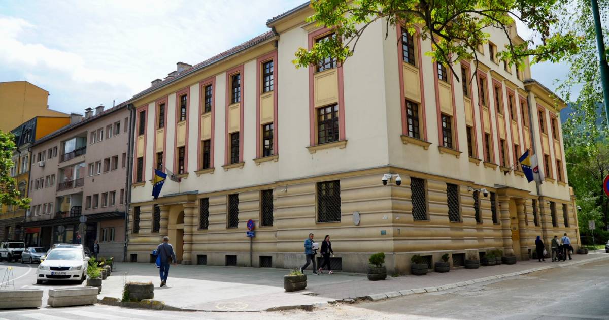 Optuženi za psihičko nasilje u Sarajevu: Ispisivao uvredljive poruke na javnim mjestima