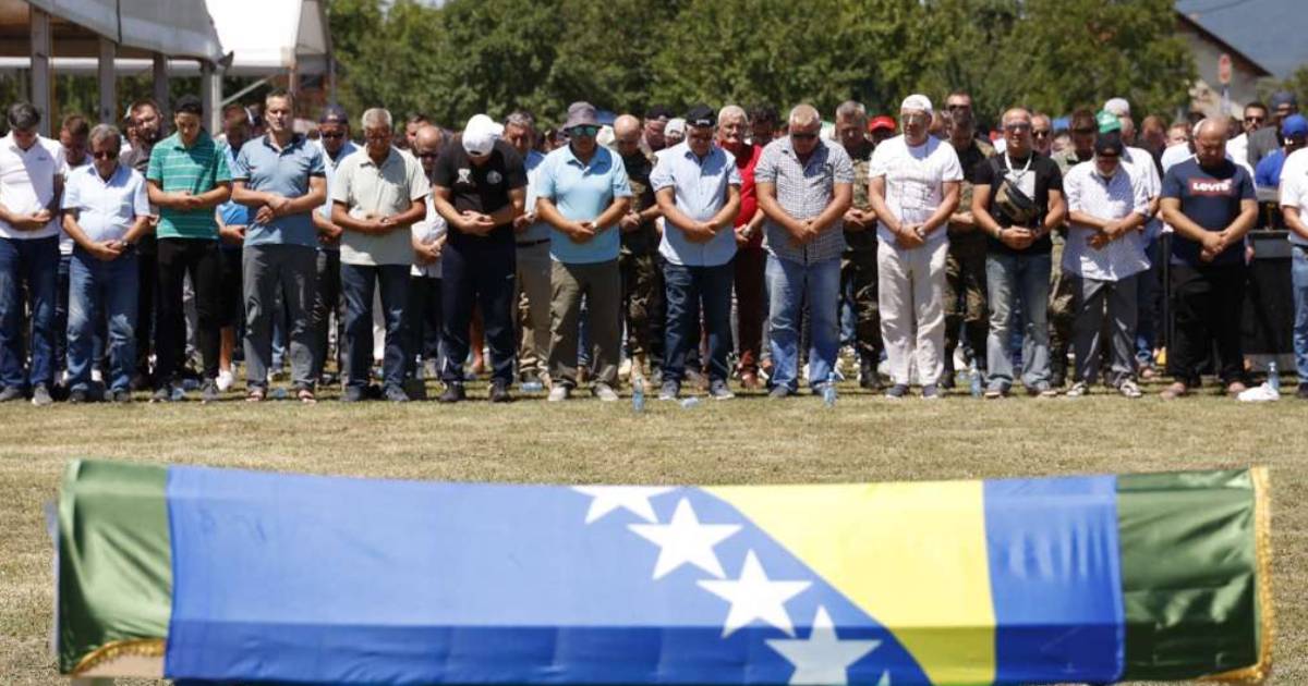 U Memićima se ukopavaju tri žrtve rata, potraga za 629 osoba i dalje traje