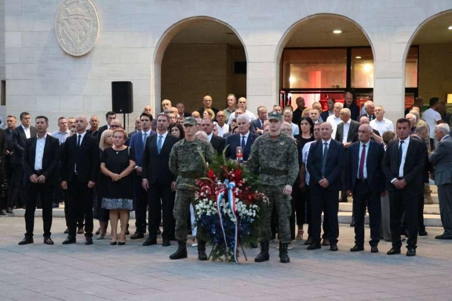 Čović i Anušić istaknuli značaj 33. godišnjice osnivanja 'Hrvatske republike Herceg-Bosne' u Mostaru