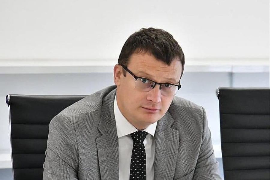 Božović postavlja pitanje o dodjeli 6.000 koka nosilja umjesto ulaganja u elektrodistribuciju