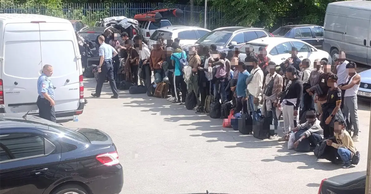 Policija u BiH otkrila 51 osobu u teretnom kombiju, uhap&scaron;en vozač Z. D