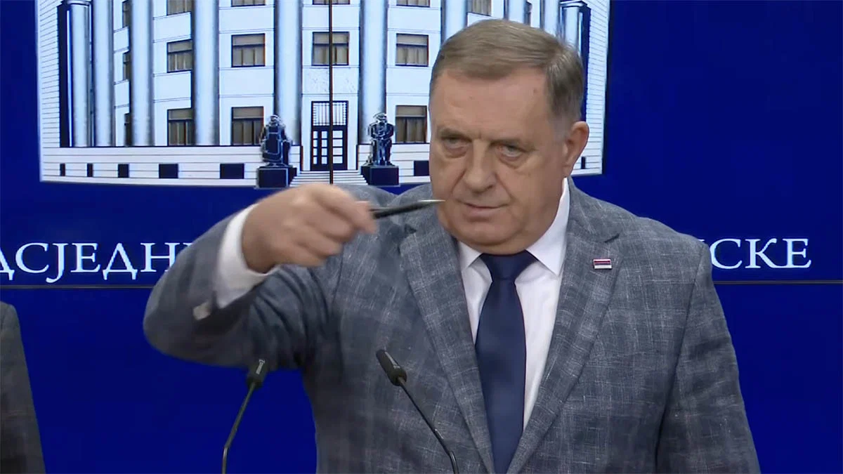 BH Novinari tvrde da je Vlada RS dozvolila Miloradu Dodiku zloupotrebu događaja i napad na novinara