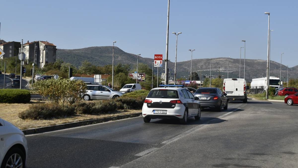 Grad Mostar raspisao javnu nabavku za izgradnju alternativne ceste vrijedne 400.000 KM kako bi se smanjile gužve na sjevernom ulazu u grad