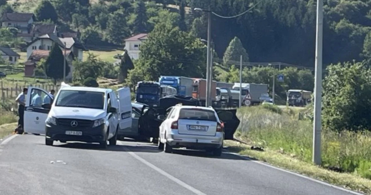 Teška saobraćajna nesreća u blizini Banjaluke: Povrijeđena ruska porodica sa djetetom