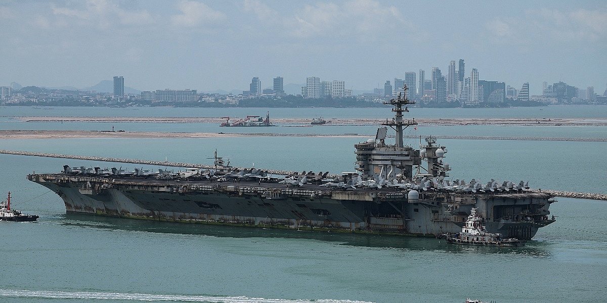 Nosač aviona USS Abraham Lincoln uplovio u Laem Chabang nakon 286 dana na moru, postaviv&scaron;i savremeni rekord, navode demokratski zastupnici