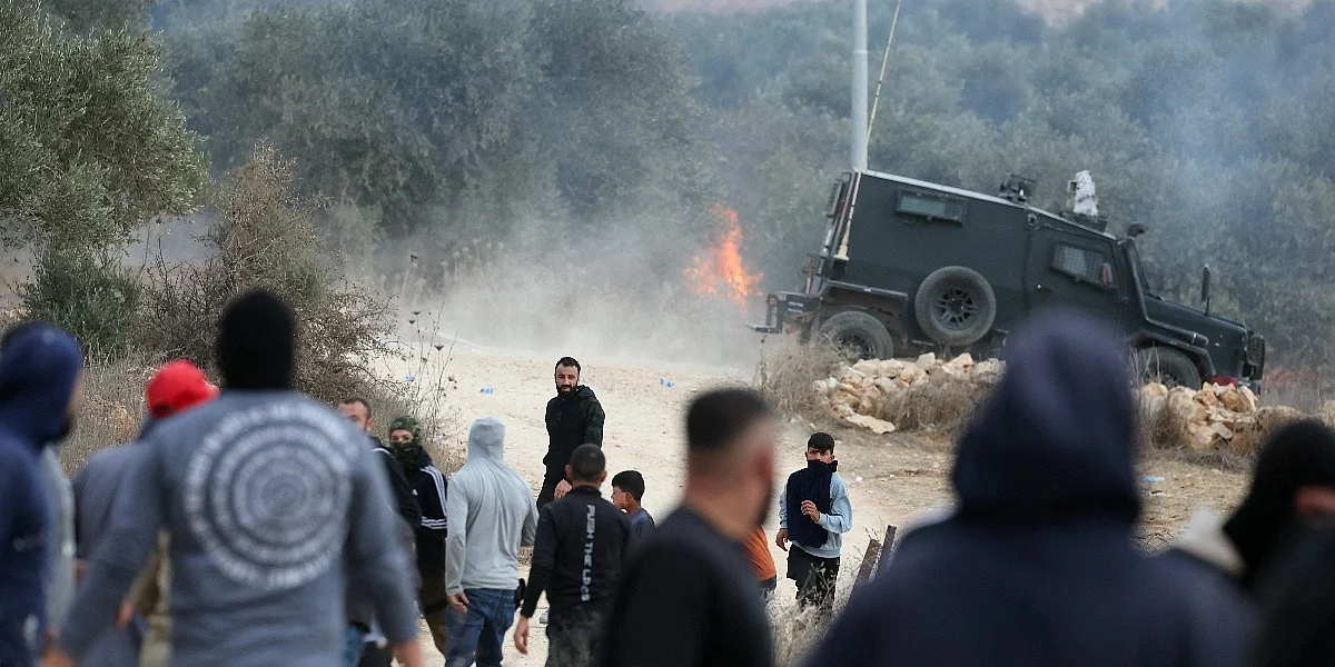 Izraelski doseljenici napali Palestince tokom berbe maslina: Palili stabla, čuli se i pucnjevi