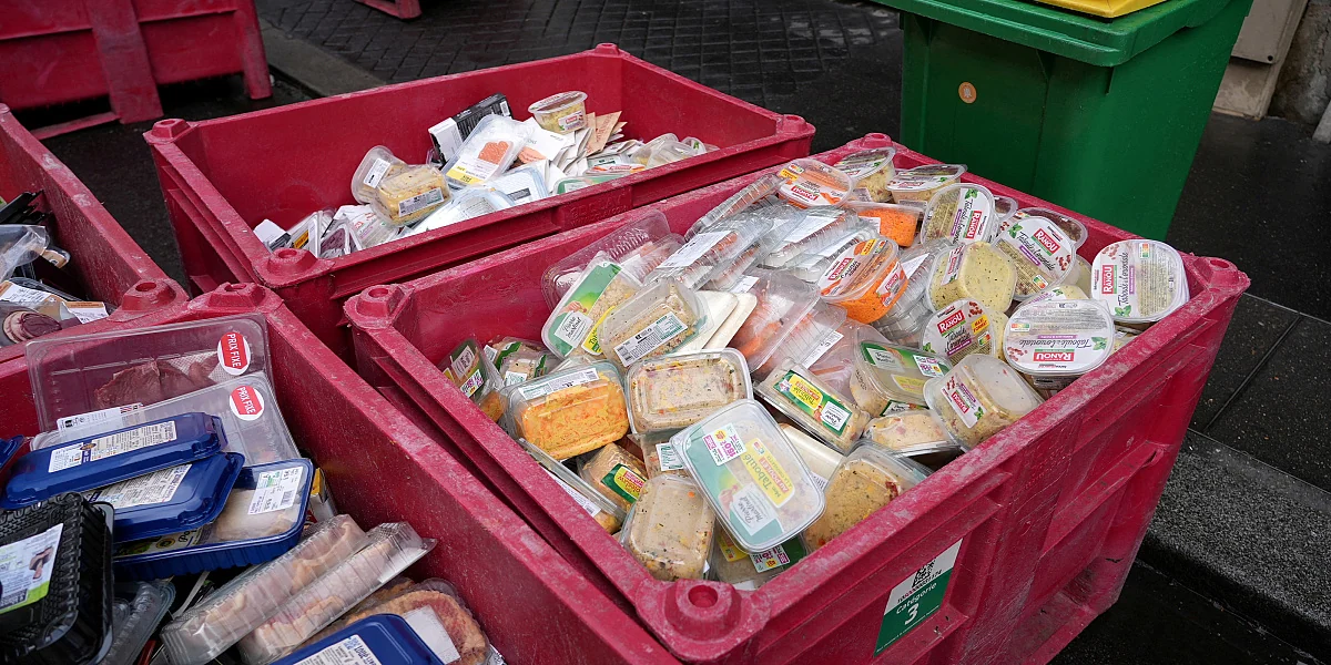Četiri upućena zvaničnika za Reuters: Pentagon kvarove zamrzivača tretira kao mogući sajber napad