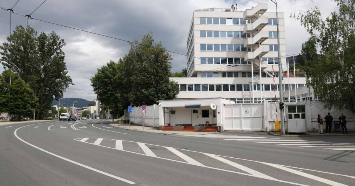 OHR upozorava vlasti BiH na obavezu sankcioniranja veličanja ratnih zločinaca i negiranja genocida