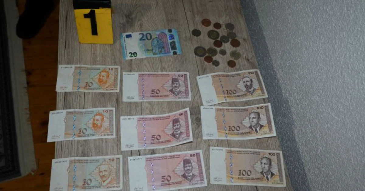 Policija u Brezi uhapsila dvojicu maloljetnika osumnjičenih za pljačku benzinske pumpe sa 9.000 KM ukradenih sredstava