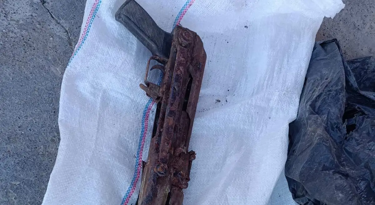 Policija u Doboju uhapsila D. R. i zaplijenila drogu, oružje i novac tokom pretresa 8. septembra