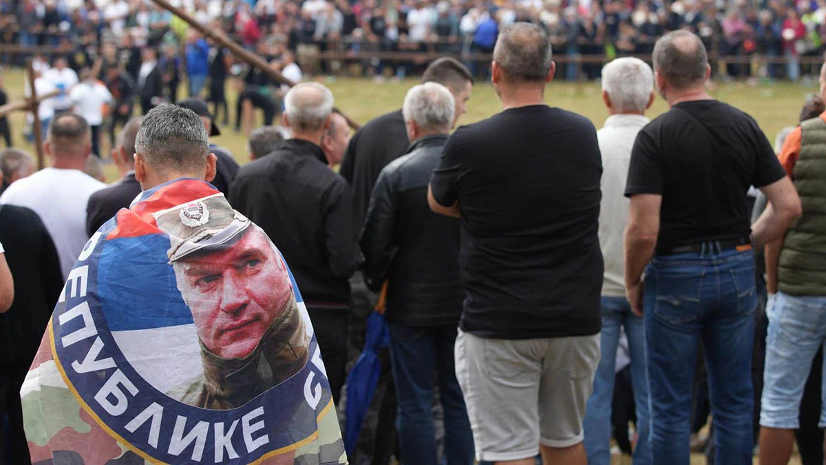 U Zvorniku, Bijeljini i Višegradu održano slavlje u čast Ratka Mladića, uz brojne prijave za veličanje ratnog zločinca