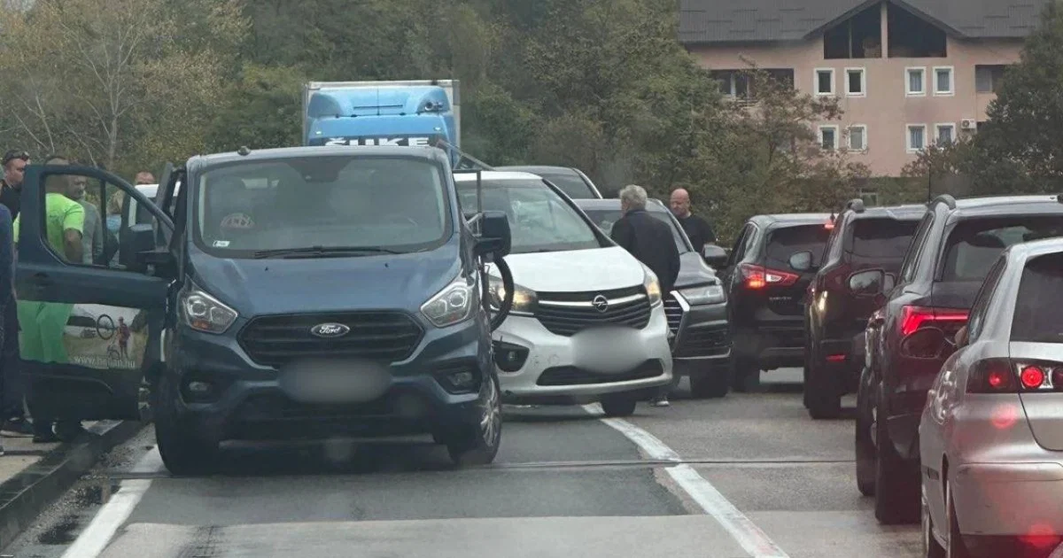 Lančani sudar na M-17 kod Ribićkog mosta obustavio saobraćaj na dionici Konjic–Jablanica
