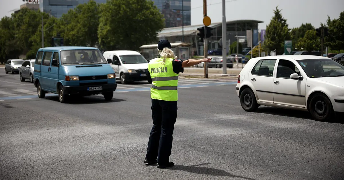 Od 1. novembra stiže promjena u saobraćaju u BiH: Kazne od 40 do 500 KM i isključenje iz prometa