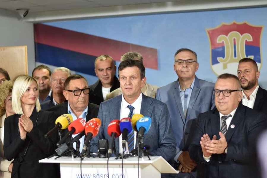 HAOS U SDS-u NAKON TEŠKOG PORAZA: Na današnjoj sjednici mogao bi biti zatražen odlazak Blanuše