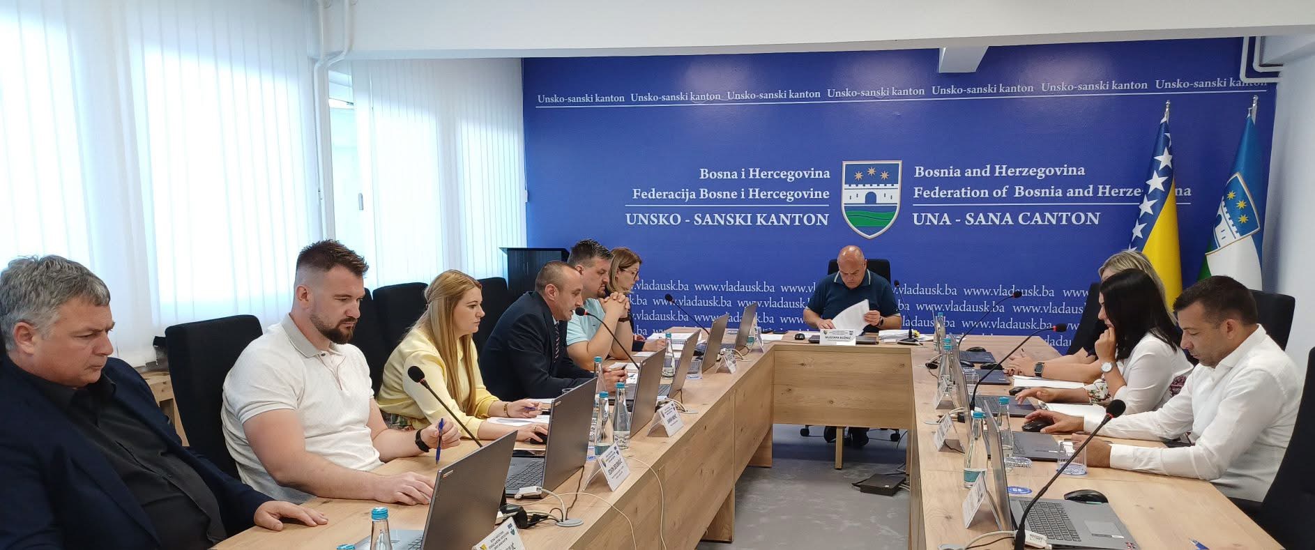 Vlada USK uspostavlja e-Registar poticaja dok Kantonalna bolnica u Bihaću bilježi gubitak veći od 10 miliona KM