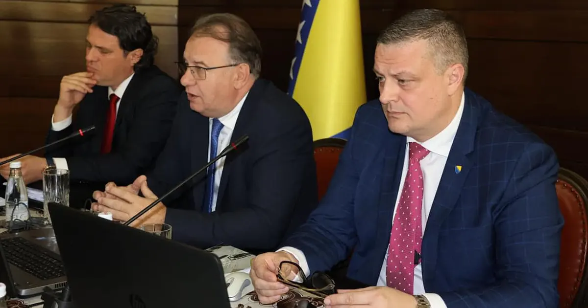 Vojin Mijatović razriješen dužnosti federalnog ministra i dopremijera FBiH, zamjenjuje ga Martina Jovanović