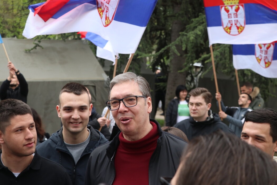Vedran Džihić upozorava da parlamentarni izbori u Srbiji 25. oktobra neće biti slobodni i pošteni zbog pokušaja manipulacije SNS-a