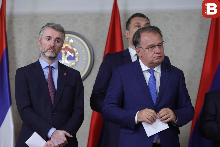 SEAD NUMANOVIĆ, DIREKTNO PITA: Koga lažu državni zastupnici Trojke? SEAD NUMANOVIĆ, DIREKTNO PITA: Koga lažu državni zastupnici Trojke?