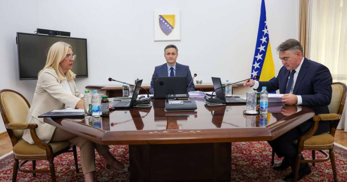 Sutra zasjeda Predsjedništvo BiH, na stolu dvije važne teme Sutra zasjeda Predsjedništvo BiH, na stolu dvije važne teme