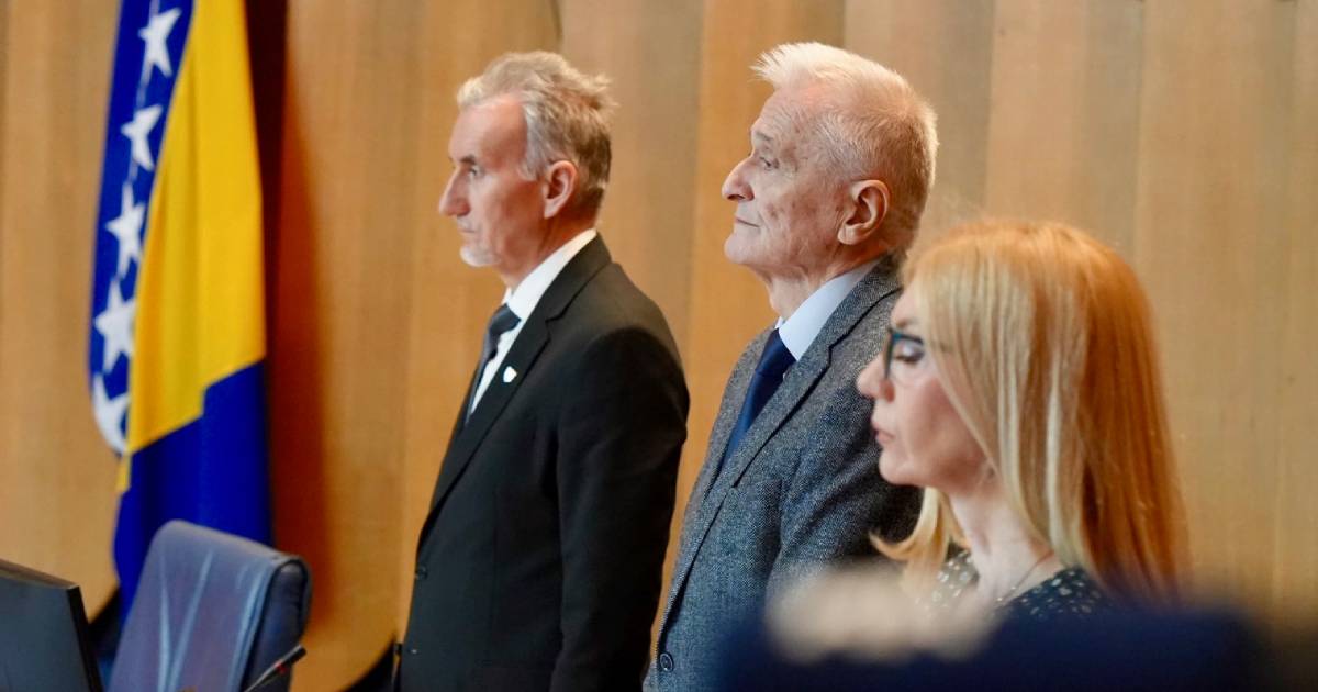 Dom naroda PSBiH o izmjenama Izbornog zakona BiH, posljednje tačke smjene kadrova SNSD-a Dom naroda PSBiH o izmjenama Izbornog zakona BiH, posljednje tačke smjene kadrova SNSD-a