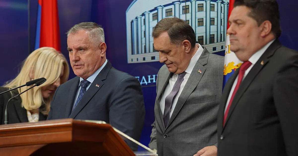 Još jedna članica EU uvela sankcije Dodiku, Stevandiću i Viškoviću Još jedna članica EU uvela sankcije Dodiku, Stevandiću i Viškoviću