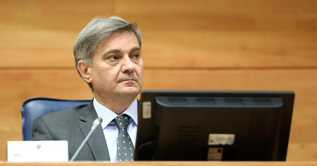 Zvizdić: U HDZ-u žele da Čović odustane od Dodika. Veza njih dvojice je i dalje jaka Zvizdić: U HDZ-u žele da Čović odustane od Dodika. Veza njih dvojice je i dalje jaka