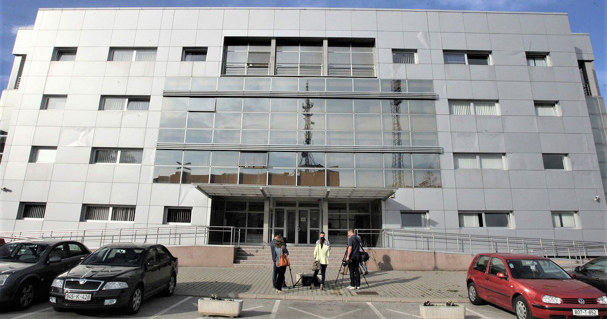 Tamara ucjenjivala ženu kompromitirajućim snimkama, pala tokom isplate 20.000 KM Tamara ucjenjivala ženu kompromitirajućim snimkama, pala tokom isplate 20.000 KM