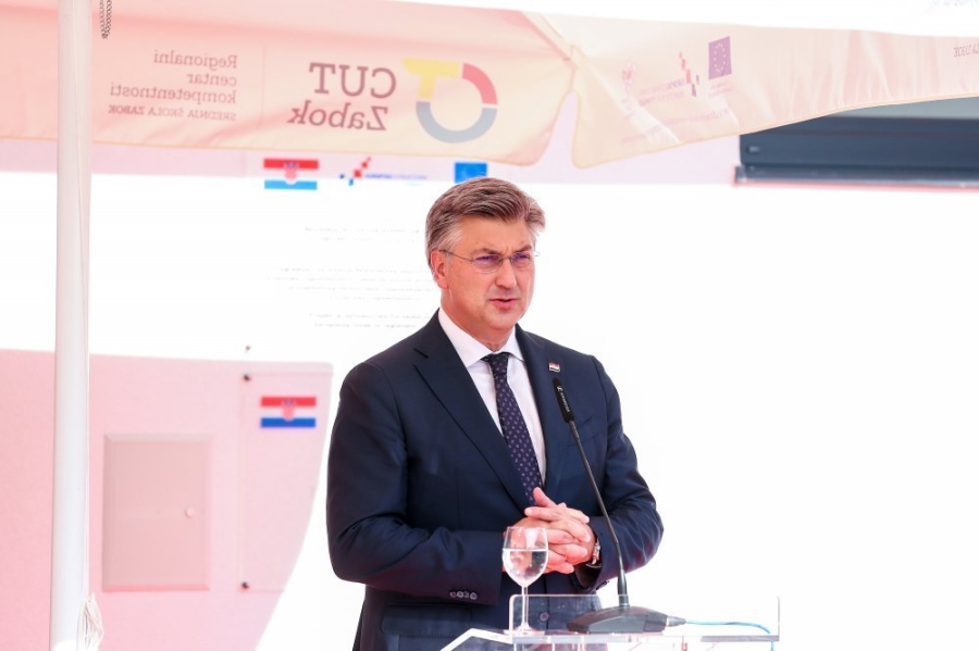 PLENKOVIĆ PORUČIO IZ TIRANE: "Ako Rusiji pripadne ukrajinski teritorij to znači da 'jači kvači' i smrt međunarodnog prava..." PLENKOVIĆ PORUČIO IZ TIRANE: "Ako Rusiji pripadne ukrajinski teritorij to znači da 'jači kvači' i smrt međunarodnog prava..."