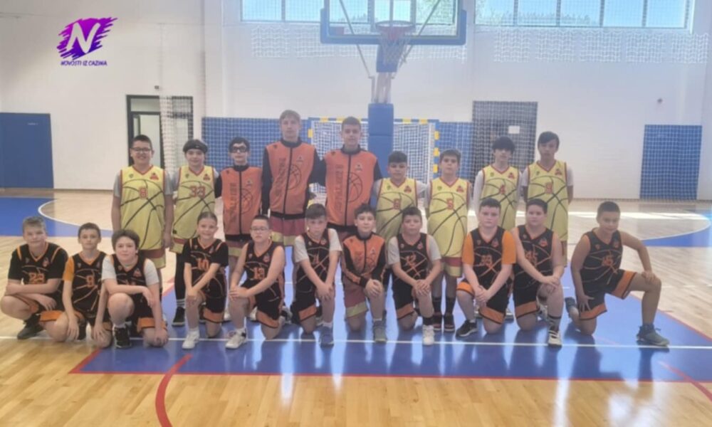 OKK ”Spalding” iz Cazina ostvario dvije pobjede u prvom kolu Omladinske košarkaške lige USK-a OKK ”Spalding” iz Cazina ostvario dvije pobjede u prvom kolu Omladinske košarkaške lige USK-a