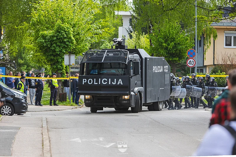 MUP USK nakon hapšenja 17 policajaca raspisuje konkurs za prijem 135 novih MUP USK nakon hapšenja 17 policajaca raspisuje konkurs za prijem 135 novih